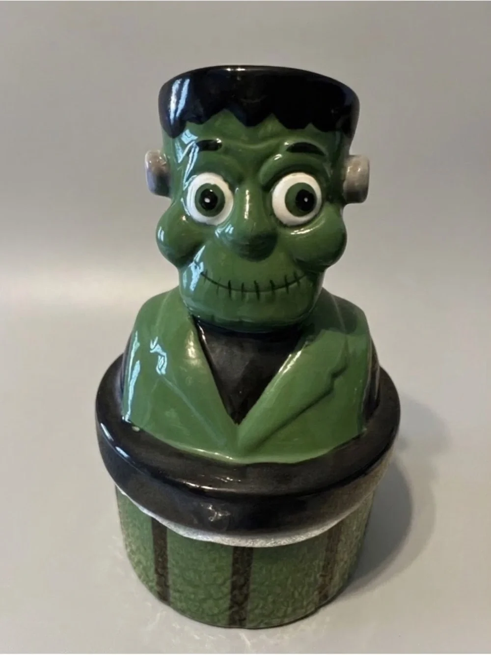 VIRAL-Green Frankenstein Ceramic Trinket - Playful Home Accent